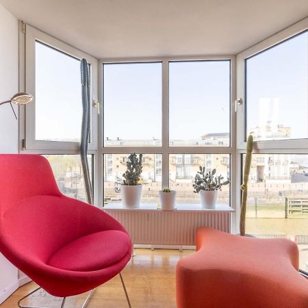 Sunny Maisonette With Views Over Canary Wharf, Londra Dış mekan fotoğraf