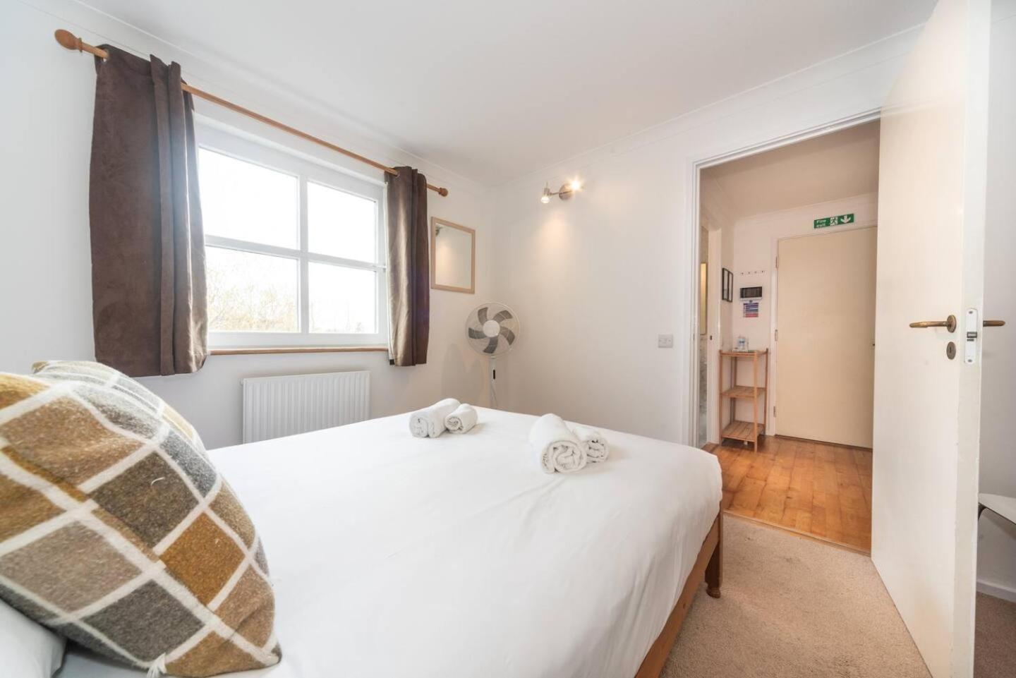 Sunny Maisonette With Views Over Canary Wharf, Londra Dış mekan fotoğraf