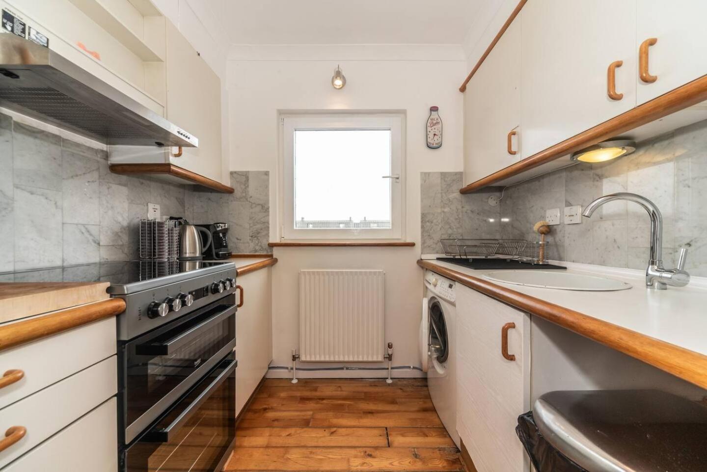 Sunny Maisonette With Views Over Canary Wharf, Londra Dış mekan fotoğraf