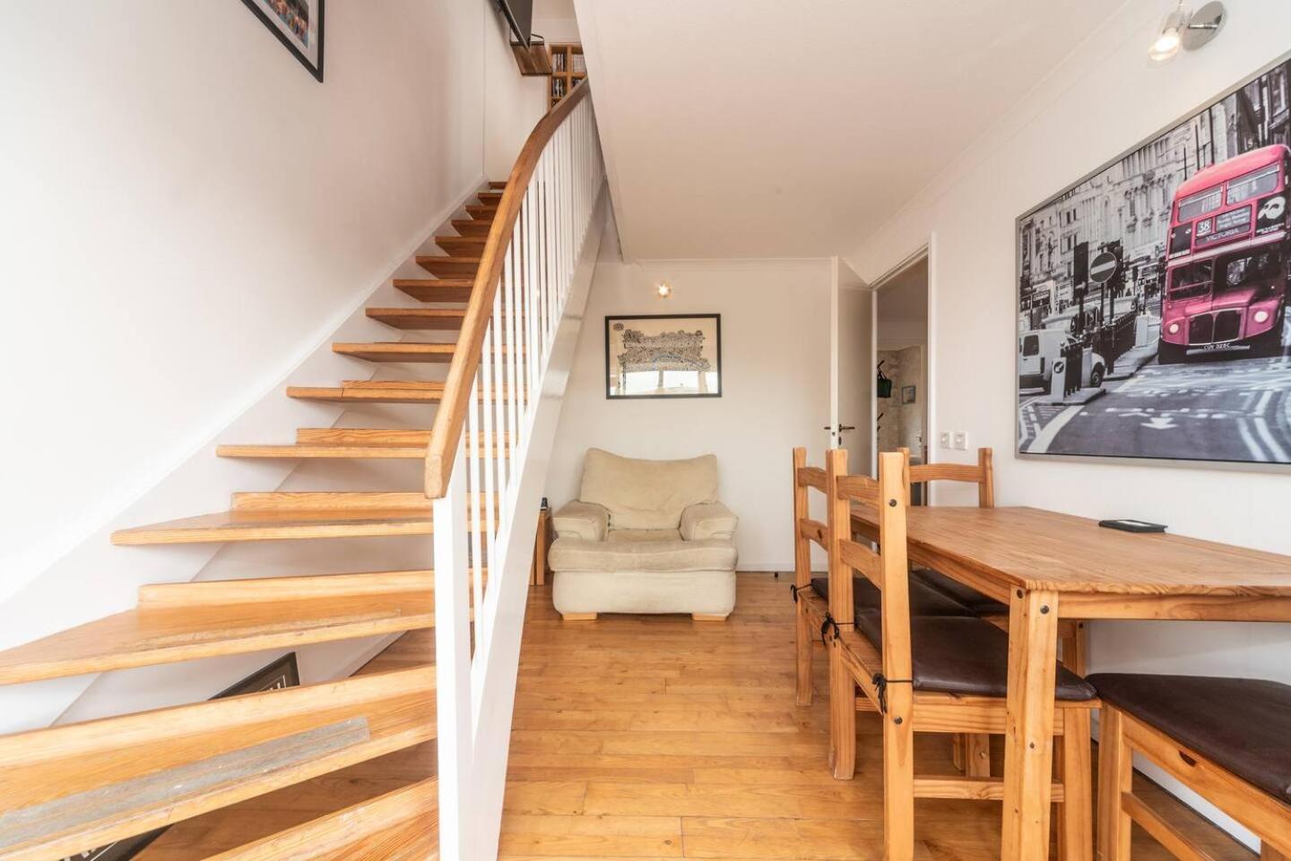 Sunny Maisonette With Views Over Canary Wharf, Londra Dış mekan fotoğraf