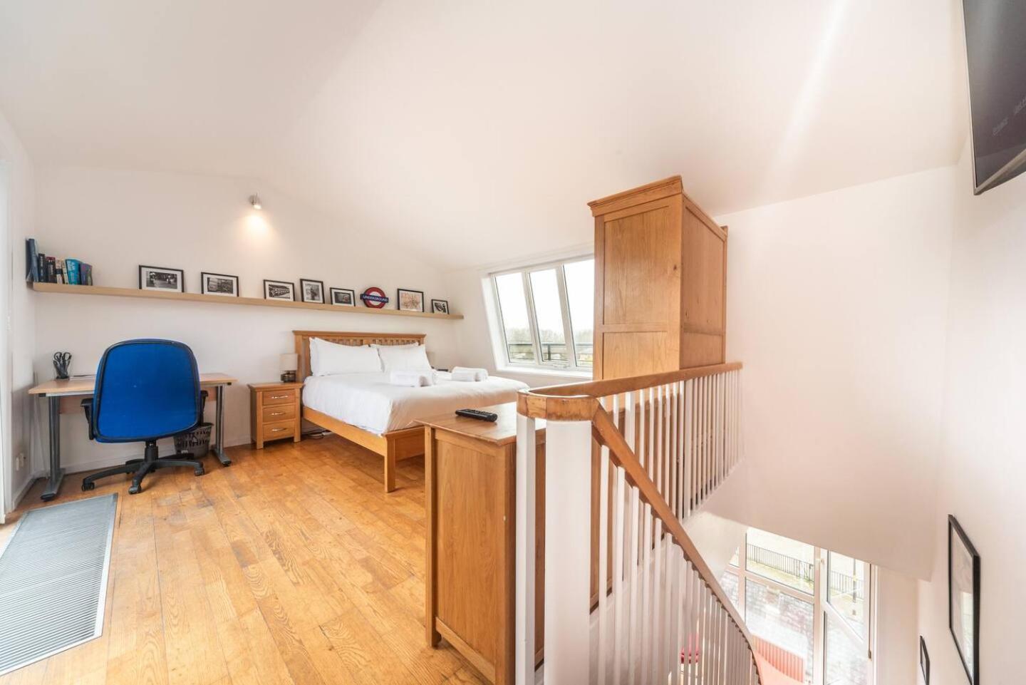 Sunny Maisonette With Views Over Canary Wharf, Londra Dış mekan fotoğraf